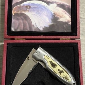 Fighter (2) Knife W Key Chain - Commemorating Bald Eagles In Case
